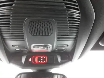 Photo 41 Peugeot 5008  Hybrid 136 e-DCS6