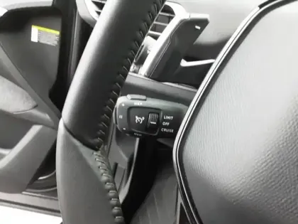 Photo 18 Peugeot 5008  Hybrid 136 e-DCS6