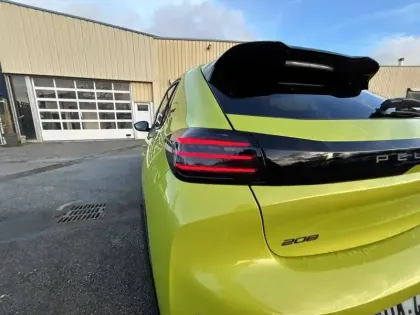 Photo 16 Peugeot 208  Hybrid 136 e-DCS6