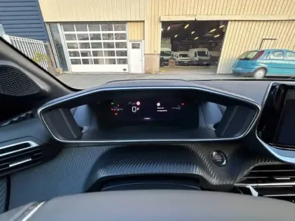 Photo 9 Peugeot 208  Hybrid 136 e-DCS6