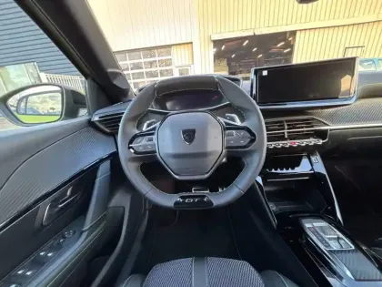 Photo 8 Peugeot 208  Hybrid 136 e-DCS6