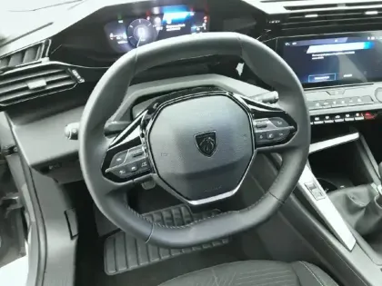 Photo 8 Peugeot 308  PureTech 130ch S&S BVM6