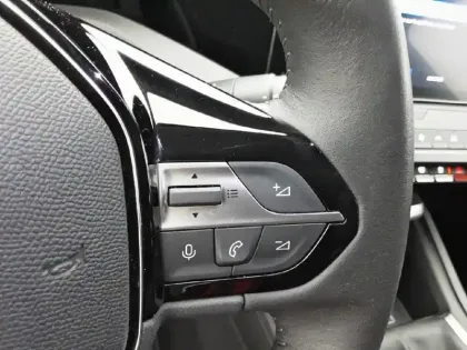 Photo 39 Peugeot 308  PureTech 130ch S&S BVM6