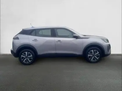 Photo 24 Peugeot 2008  Hybrid 136 e-DCS6