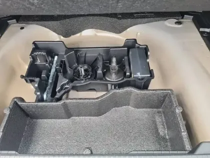 Photo 41 Peugeot 2008  Hybrid 136 e-DCS6