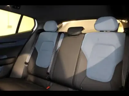 Photo 28 Volvo Ex30  Single Extended Range 272ch Plus