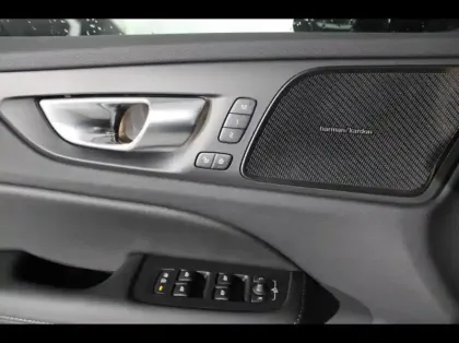 Photo 25 Volvo V60  T6 AWD 253+145ch Plus Style Dark Geartronic 8