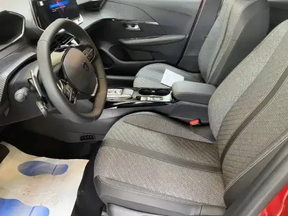 Photo 11 Peugeot 208  Hybrid 100 e-DCS6