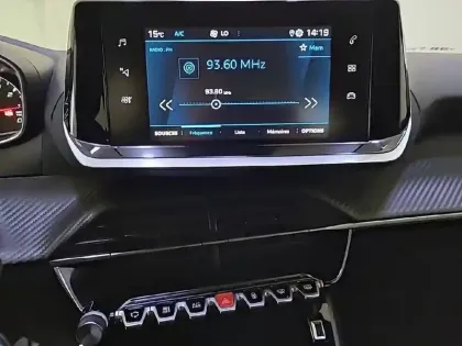 Photo 18 Peugeot 2008  PureTech 100 S&S BVM6