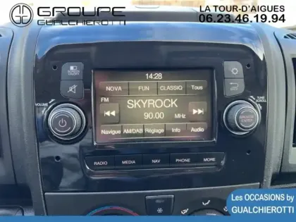 Photo 28 Citroën Jumper  Fg 30 L2H2 2.2 BlueHDi 140 S&S Club