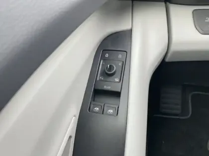 Photo 5 Ford Capri 286ch Extended Range 77kW Pack Premium RWD