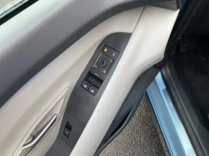 Photo 5 Ford Explorer 340ch 79kWh Extended Range Pack Premium AWD