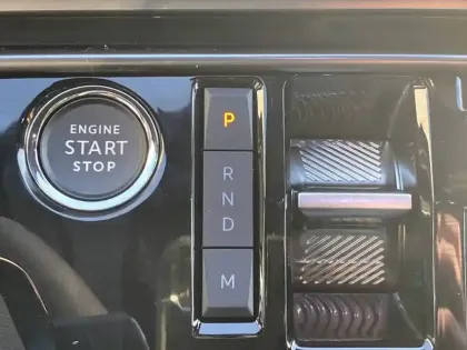 Photo 13 Peugeot 3008  Hybrid 136 e-DCS6