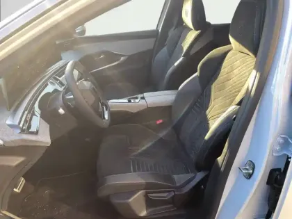 Photo 30 Peugeot 3008  Hybrid 136 e-DCS6