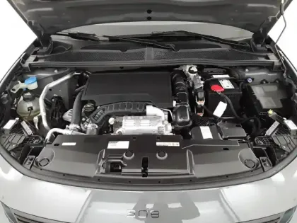 Photo 19 Peugeot 308  PureTech 130ch S&S EAT8