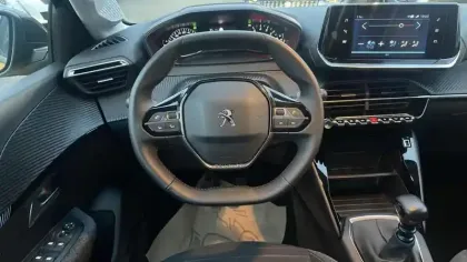 Photo 10 Peugeot 208  PureTech 100 S&S BVM6 Style