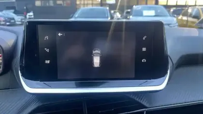 Photo 16 Peugeot 208  PureTech 100 S&S BVM6 Style