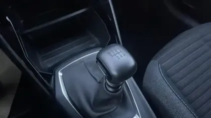 Photo 15 Peugeot 208  PureTech 100 S&S BVM6 Style