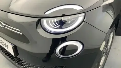 Photo 12 Fiat 500 C e 118 ch France Edition