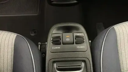 Photo 15 Fiat 500 C e 118 ch France Edition