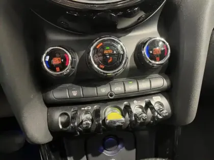 Photo 12 Mini Mini  Cooper SE 184ch Classic BVA 5CV