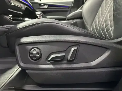 Photo 45 Audi Q5  Sportback 55 TFSIe 367 S tronic 7 Quattro