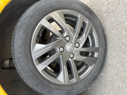 Photo 22 Peugeot 208  PureTech 75 S&S BVM5