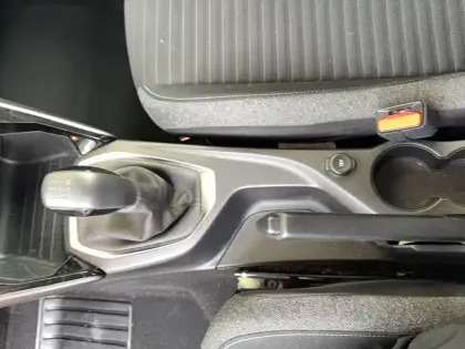 Photo 25 Peugeot 208  PureTech 75 S&S BVM5