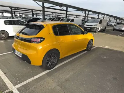 Photo 21 Peugeot 208  PureTech 75 S&S BVM5