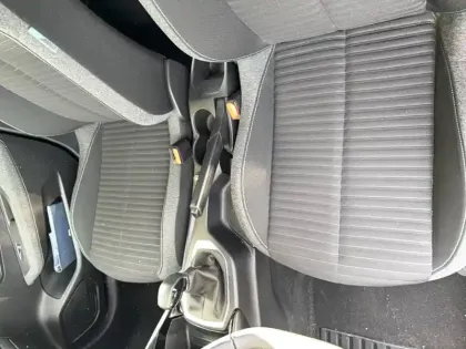 Photo 28 Peugeot 208  PureTech 75 S&S BVM5