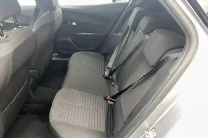 Photo 42 Peugeot 2008  PureTech 100 S&S BVM6