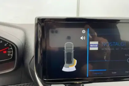 Photo 51 Peugeot 2008  PureTech 100 S&S BVM6