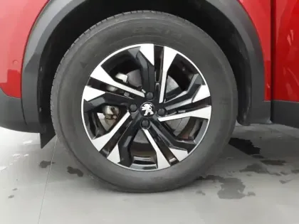 Photo 12 Peugeot 2008  Moteur électrique 136 ch