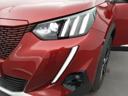 Photo 15 Peugeot 2008  Moteur électrique 136 ch