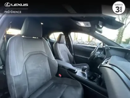 Photo 14 Lexus UX  300e Pack