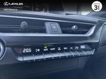Photo 9 Lexus UX  300e Pack