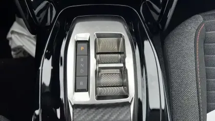 Photo 20 Peugeot 208  Electrique 50 kWh 136ch Active