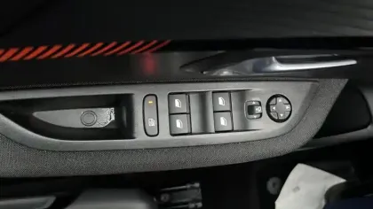 Photo 15 Peugeot 208  Electrique 50 kWh 136ch Active