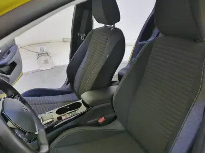 Photo 33 Peugeot 208  PureTech 75 S&S BVM5