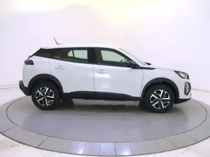 Photo 33 Peugeot 2008  PureTech 100 S&S BVM6