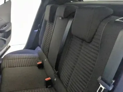 Photo 29 Peugeot 2008  PureTech 100 S&S BVM6