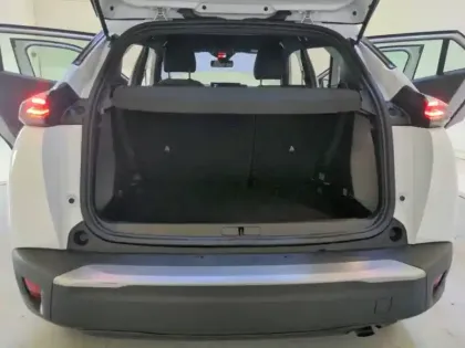 Photo 25 Peugeot 2008  PureTech 100 S&S BVM6