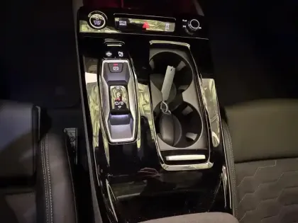 Photo 11 Audi A6  e-tron Avant Performance 367 ch 100 kWh