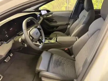 Photo 15 Audi A6  e-tron Avant Performance 367 ch 100 kWh