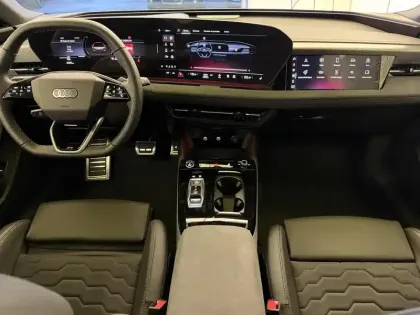 Photo 13 Audi A6  e-tron Avant Performance 367 ch 100 kWh