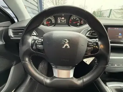 Photo 6 Peugeot 308  1.5 BlueHDi 100ch E6.c S&S Style