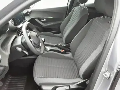 Photo 11 Peugeot 2008  PureTech 100 S&S BVM6