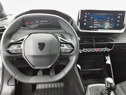 Photo 36 Peugeot 2008  PureTech 100 S&S BVM6