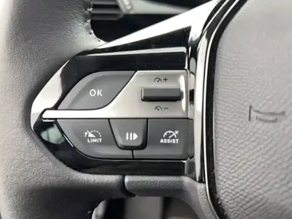 Photo 31 Peugeot 308  PureTech 130ch S&S BVM6