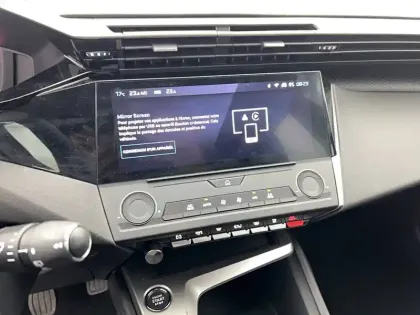 Photo 34 Peugeot 308  PureTech 130ch S&S BVM6